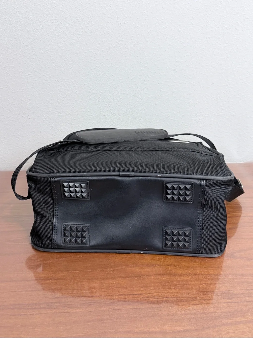 Samsonite Black Travel Overnight Shoulder Bag Carry On Luggage